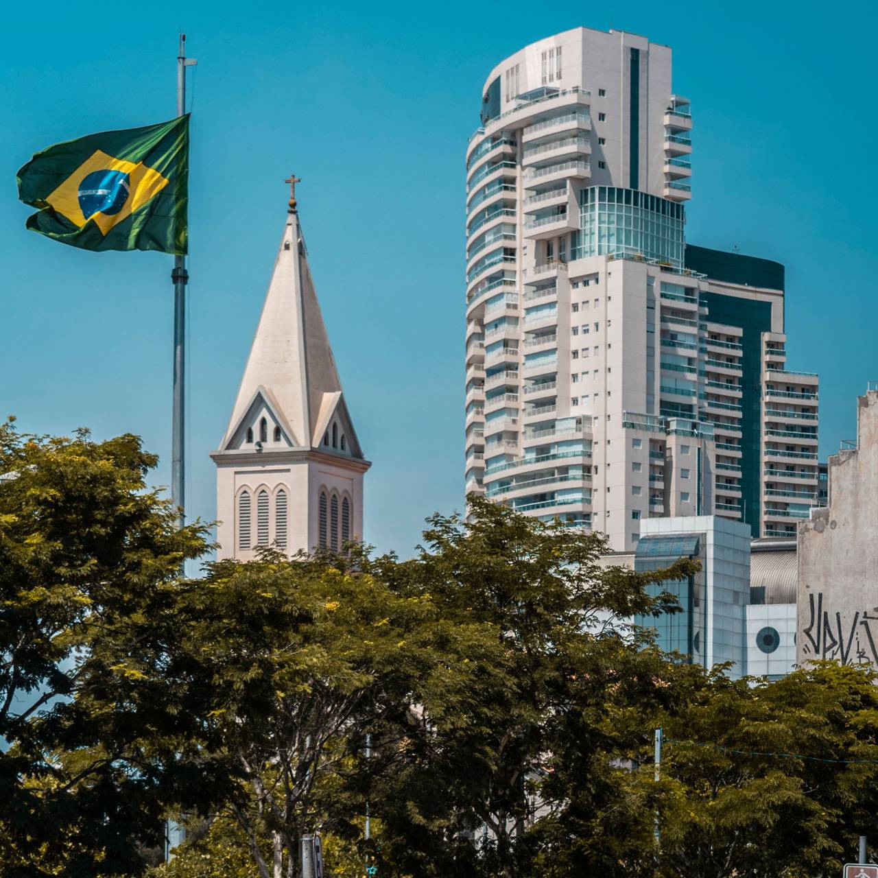A Brazilian city skyline
